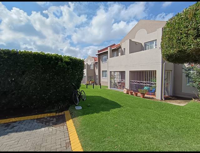 2 BEDROOM APARTMENT FOR SALE IN MEYERSDAL